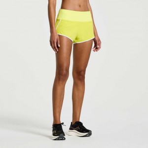 Saucony Outpace 2.5" Split Women's Shorts Yellow | Riyadh SOEZG